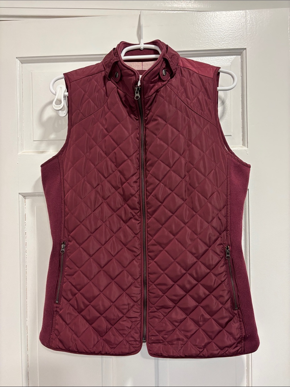 Market & Spruce Quilted Vest in Burgundy